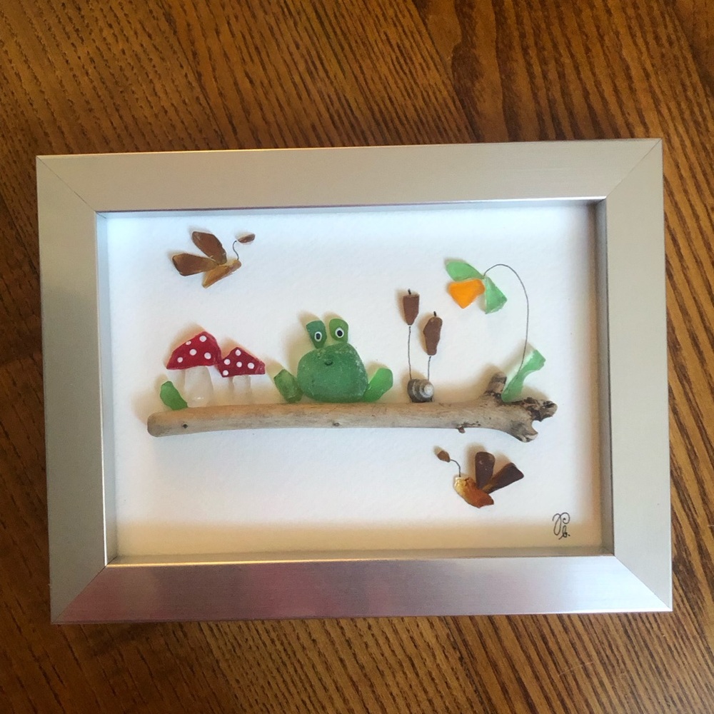 Handmade Sea Glass Frog Wall Art in Green and Red